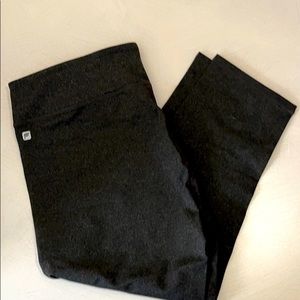 Fabletics Salar Capri leggings